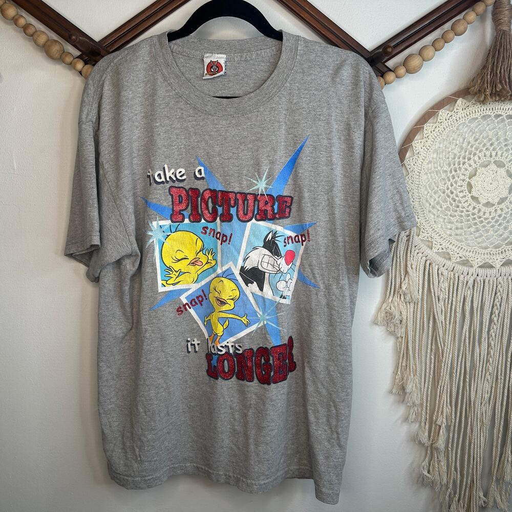 Vintage Looney Tunes Tweety Sylvester Graphic T